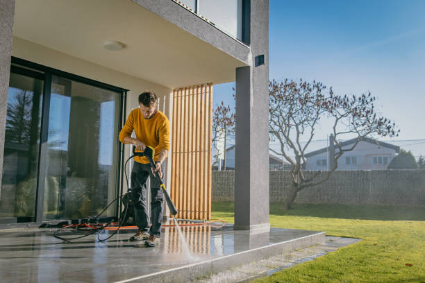 Animal Enclosure Cleaning in Hartford, IL